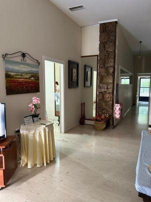 The -300 -A Centrally Located Heritage Home スパルティ エクステリア 写真
